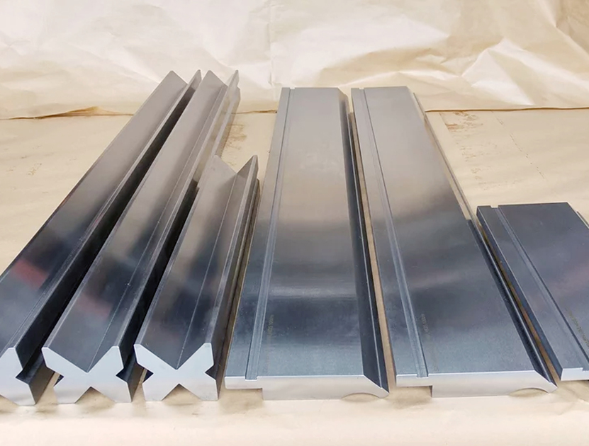 Sample manufacturing of bending tools